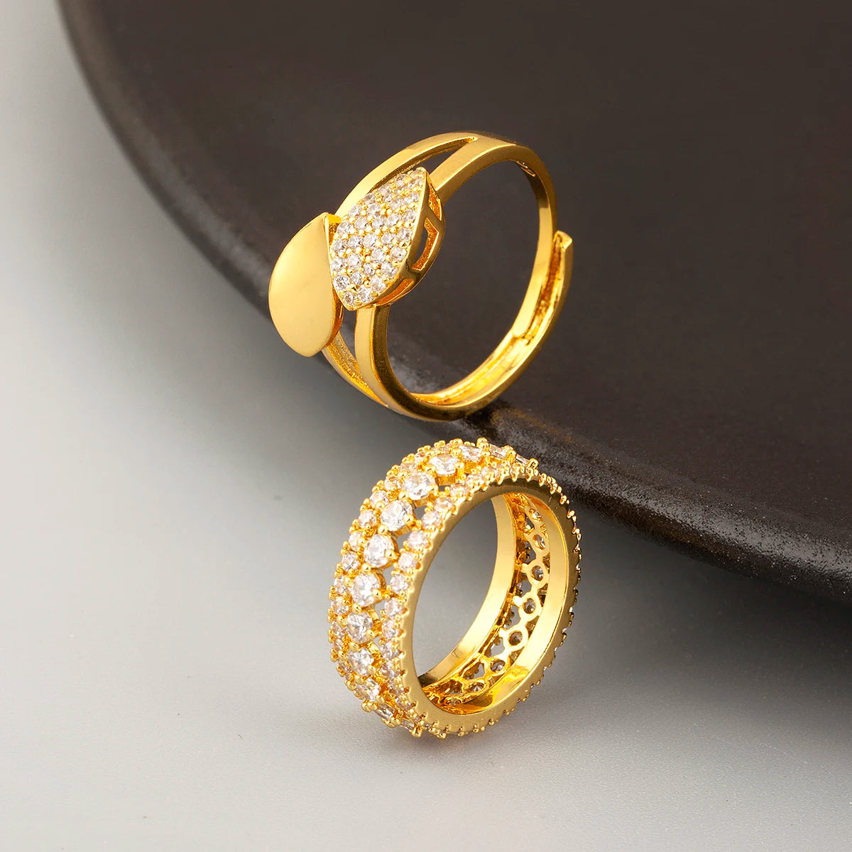 Light Luxury Trendy Sparkling Zircon Charm Rings for Women & Men