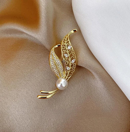 Golden Tulip Pearl Brooch – Rhinestone Pin