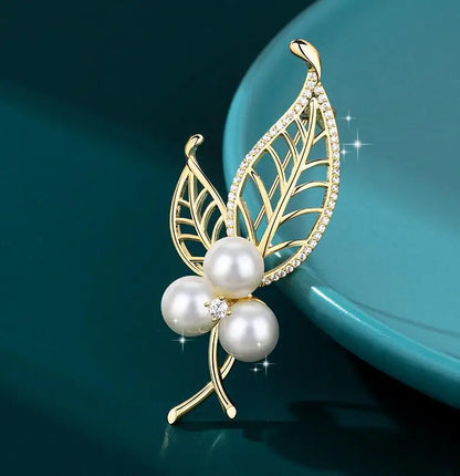 Golden Tulip Pearl Brooch – Rhinestone Pin