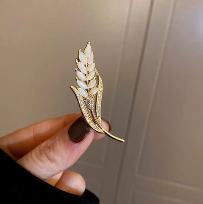 Golden Tulip Pearl Brooch – Rhinestone Pin