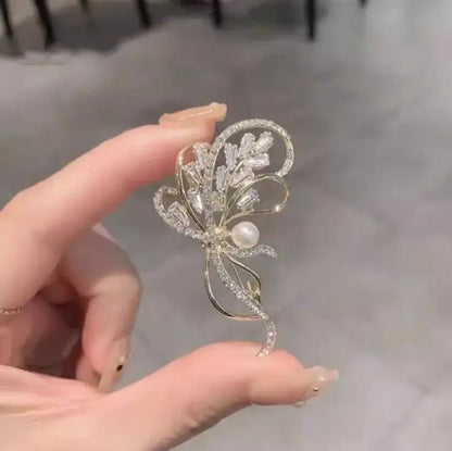 Golden Tulip Pearl Brooch – Rhinestone Pin