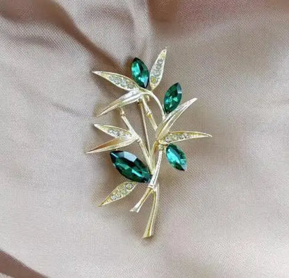 Golden Tulip Pearl Brooch – Rhinestone Pin