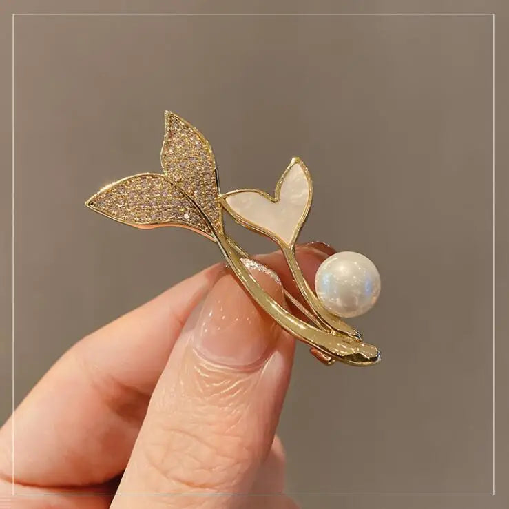 Golden Tulip Pearl Brooch – Rhinestone Pin