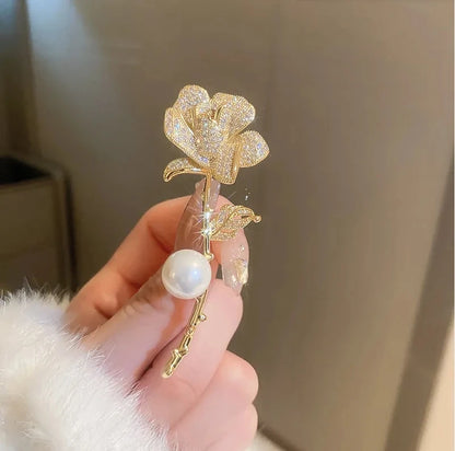 Butterfly Pearl Crystal Brooch