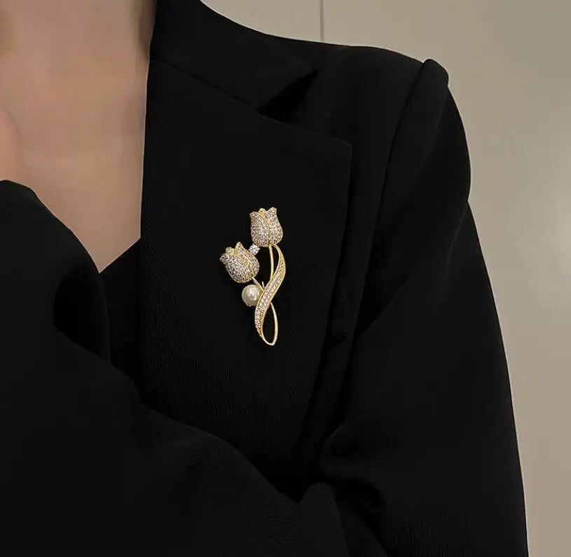 Golden Tulip Pearl Brooch – Rhinestone Pin